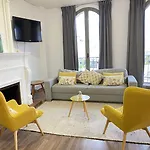 Hostal Safestay Passeig De Gracia (adults Only) *